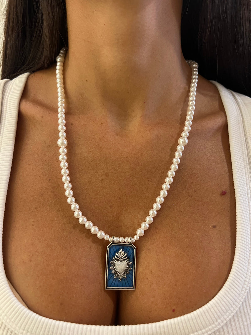 Collana Perle con Medaglia Cuore Sacro