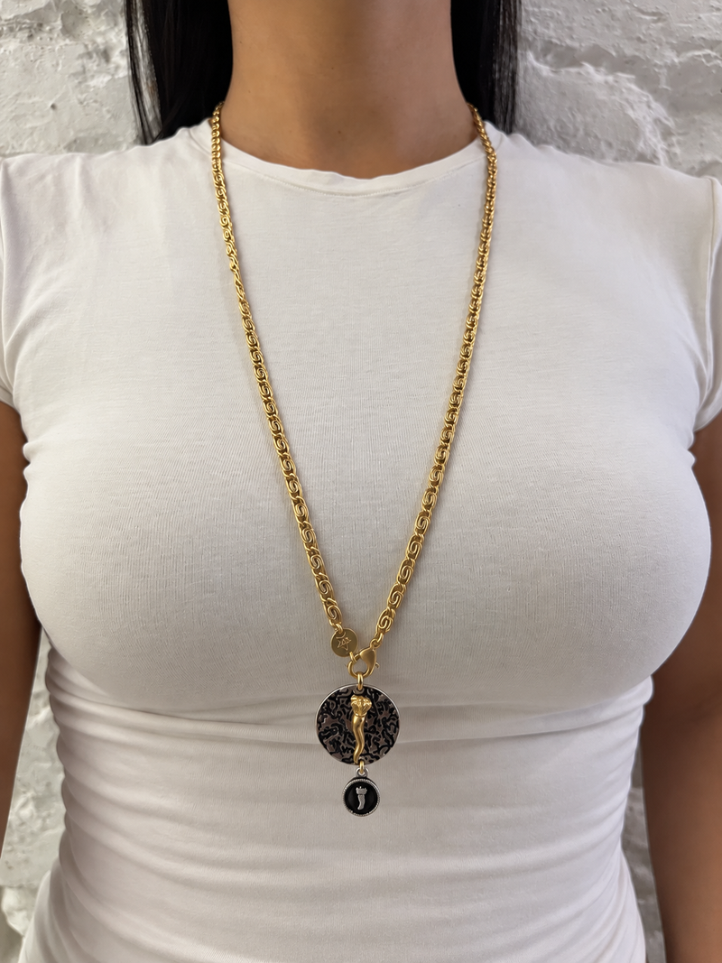 Collana bicolore ciondolo porta fortuna