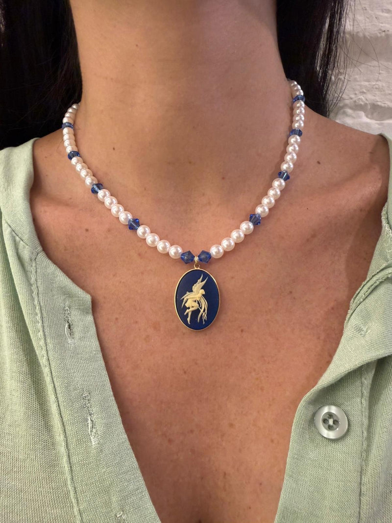 collana perle con  cammeo fatina